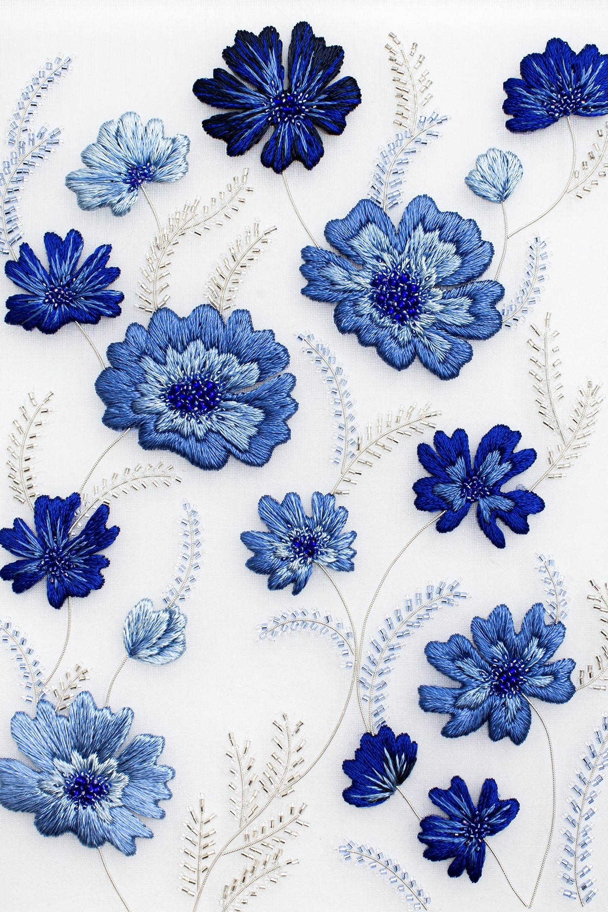 Вышивка №12 "Гладь синие цветы"